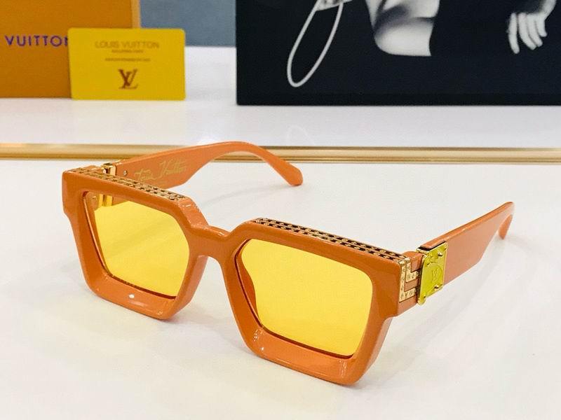 LV Sunglasses 451